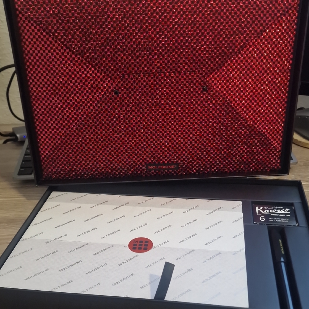 Moleskine Shine Collector's Gift Box in Red Metallic